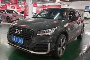 奥迪Q2L 奥迪 35TFSI 时尚动感型