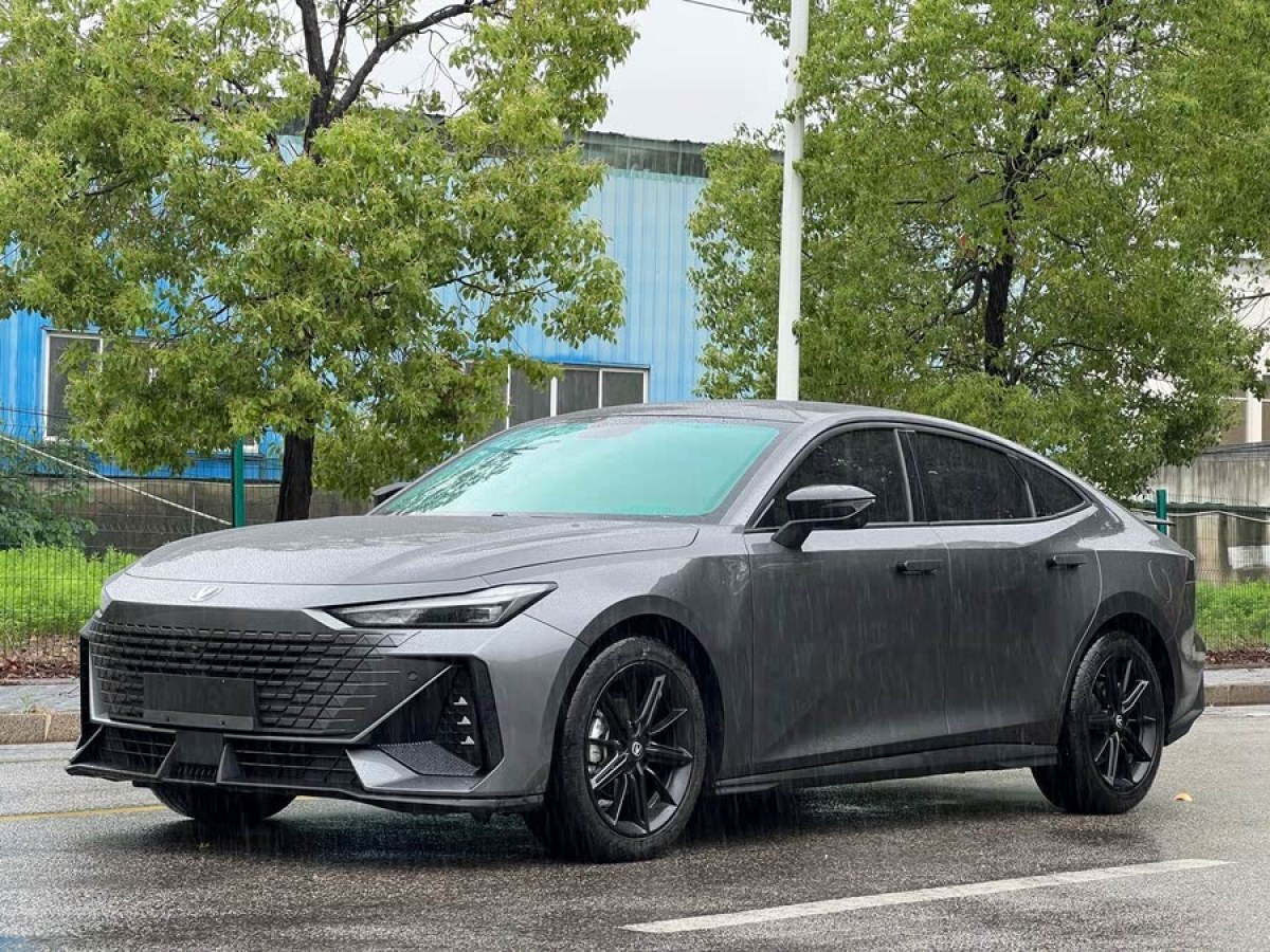 長(zhǎng)安 長(zhǎng)安UNI-V  2022款 1.5T 卓越型圖片