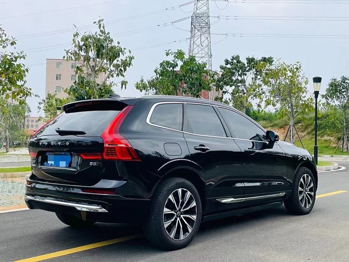 沃爾沃 XC60  2023款 B5 四驅(qū)智遠(yuǎn)豪華版圖片