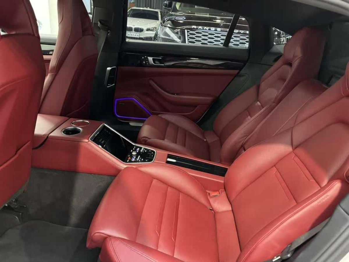保時(shí)捷 Panamera  2019款 Panamera 4 行政加長(zhǎng)版 2.9T圖片