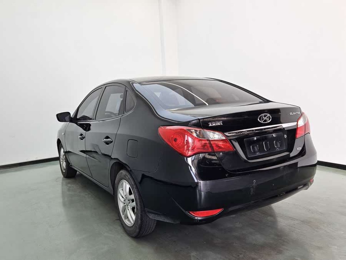 現(xiàn)代 悅動  2011款 1.6L 自動舒適型圖片
