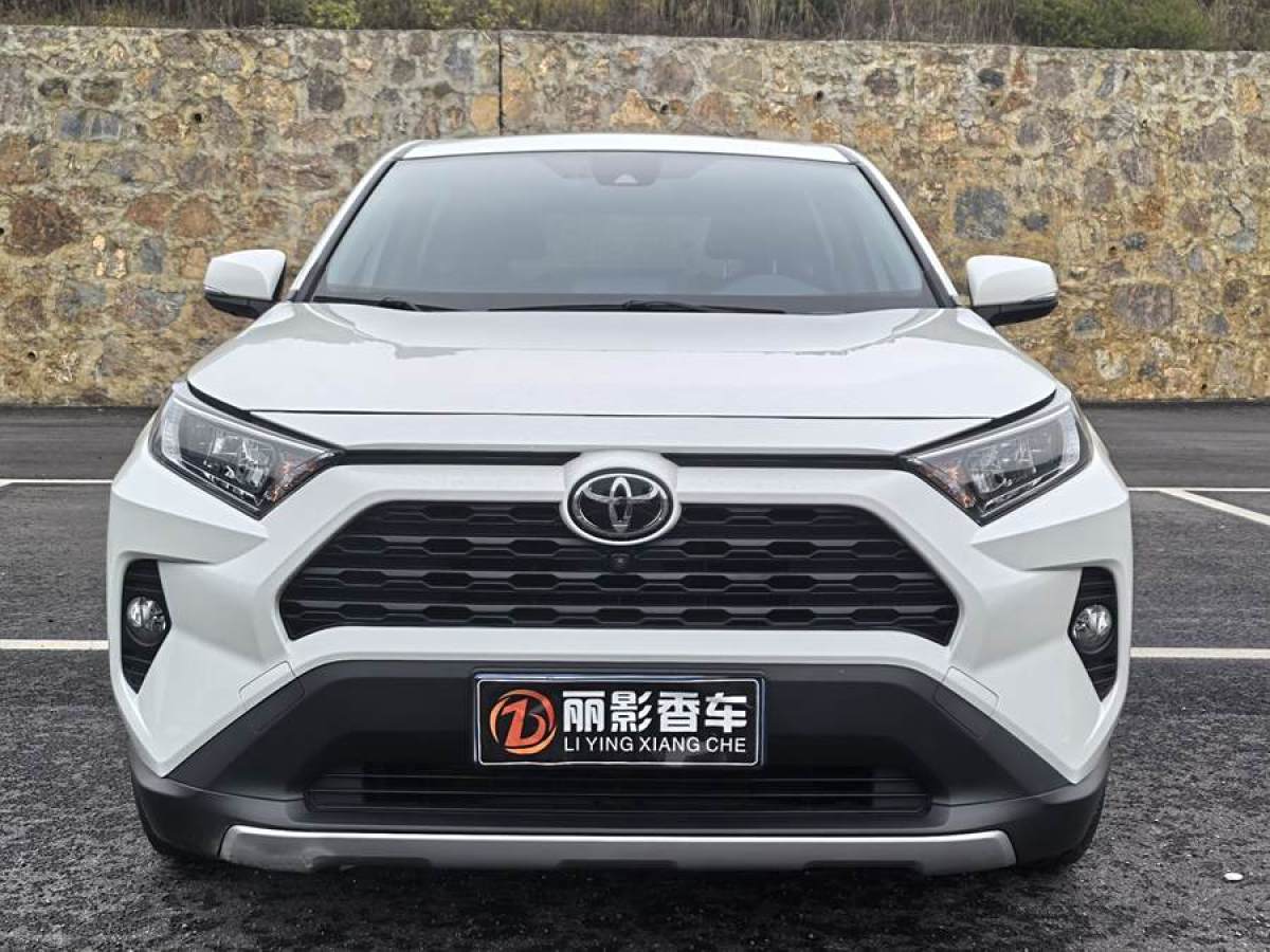 2020年10月豐田 RAV4榮放  2020款 2.0L CVT兩驅風尚PLUS版