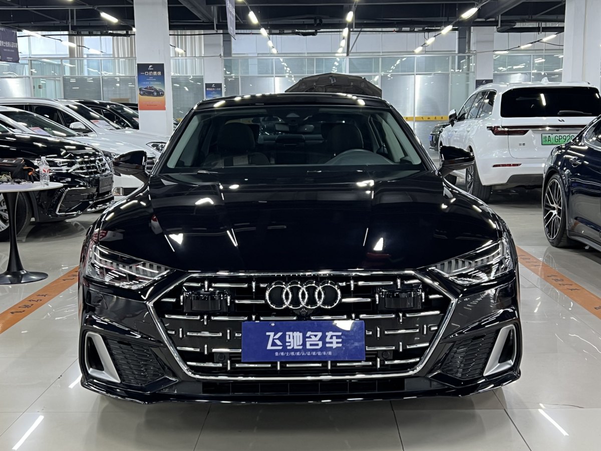 2024年1月奧迪 奧迪A7L  2024款 45TFSI S-line 筑夢(mèng)型 流晶套裝