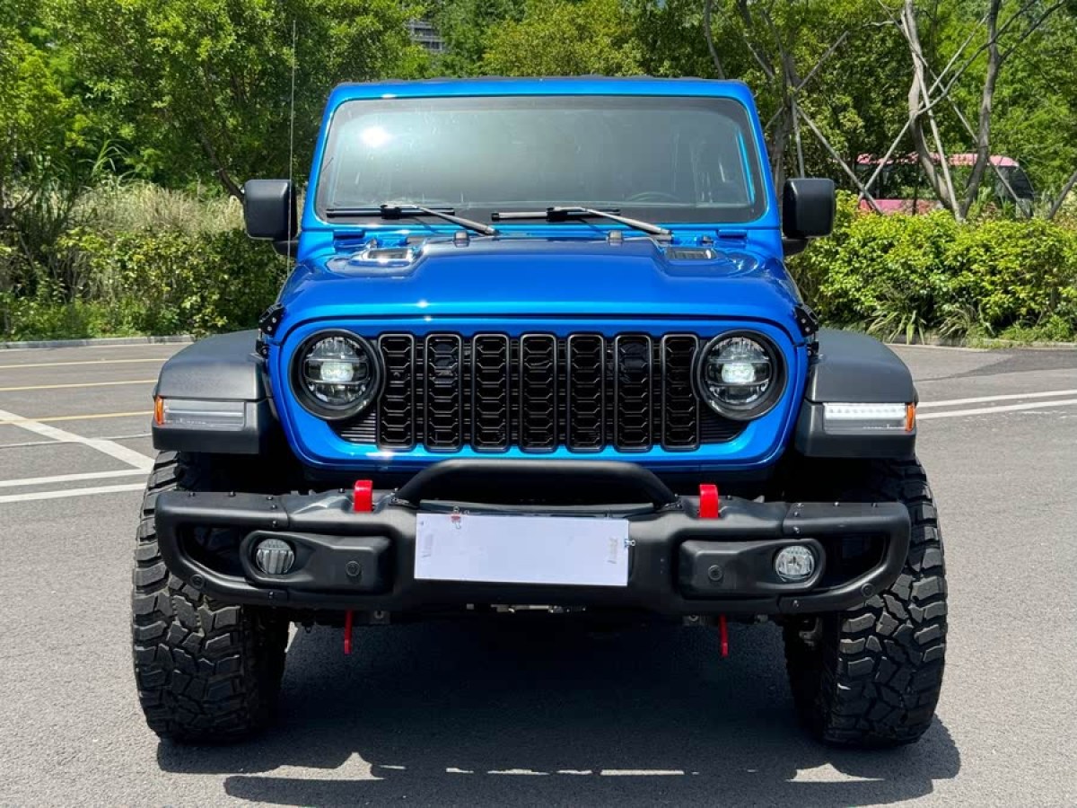 Jeep 牧馬人  2024款 2.0T 羅賓漢四門版圖片