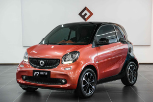 fortwo smart 1.0L 52千瓦硬頂靈動(dòng)版