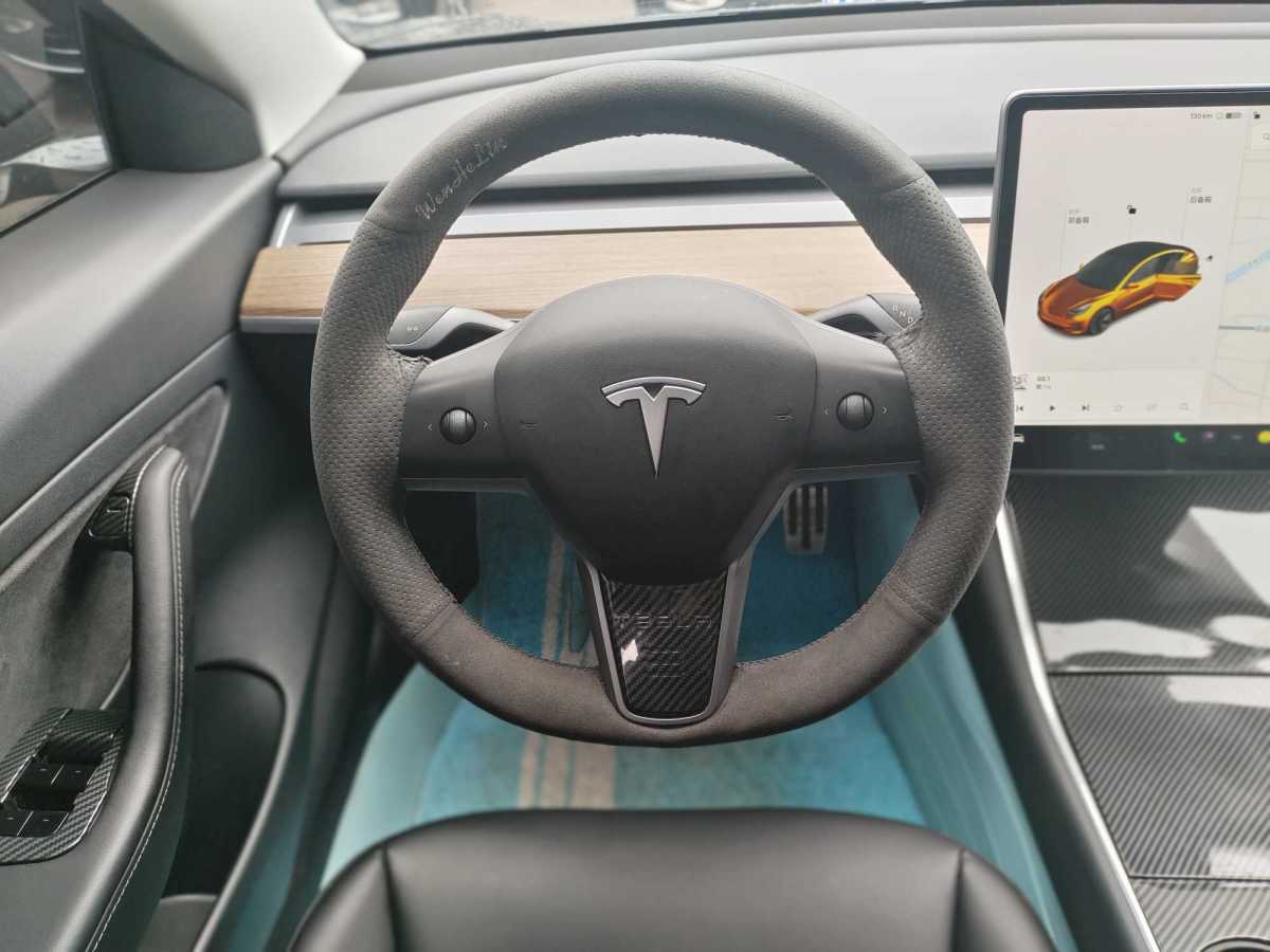 特斯拉 Model 3  2019款 標(biāo)準(zhǔn)續(xù)航后驅(qū)升級(jí)版圖片