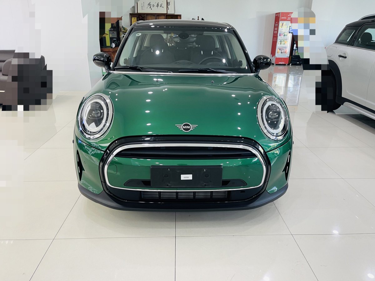 MINI MINI  2023款 改款 1.5T COOPER 藝術(shù)家 五門版圖片