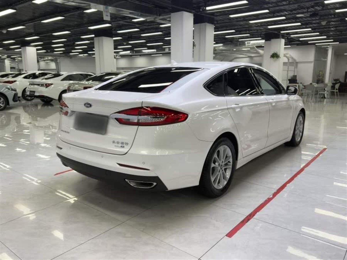 福特 蒙迪歐  2020款 EcoBoost 180 時(shí)尚型圖片