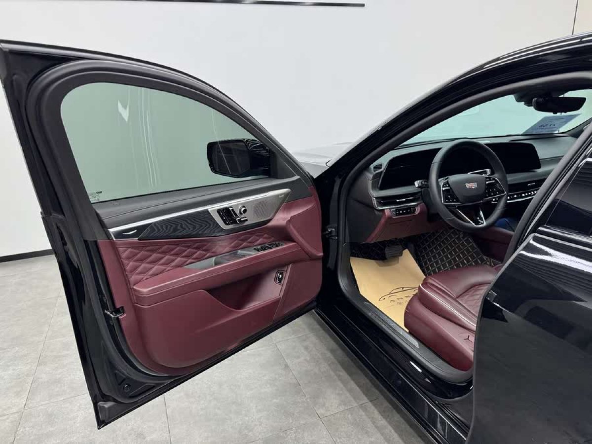 凱迪拉克 CT6  2023款 28T 尊貴型圖片
