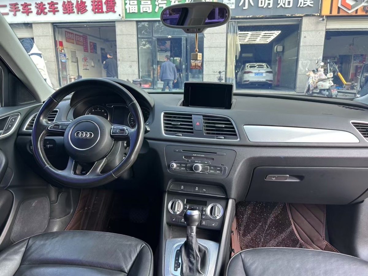 奧迪 奧迪Q3  2015款 35 TFSI quattro 豪華型圖片