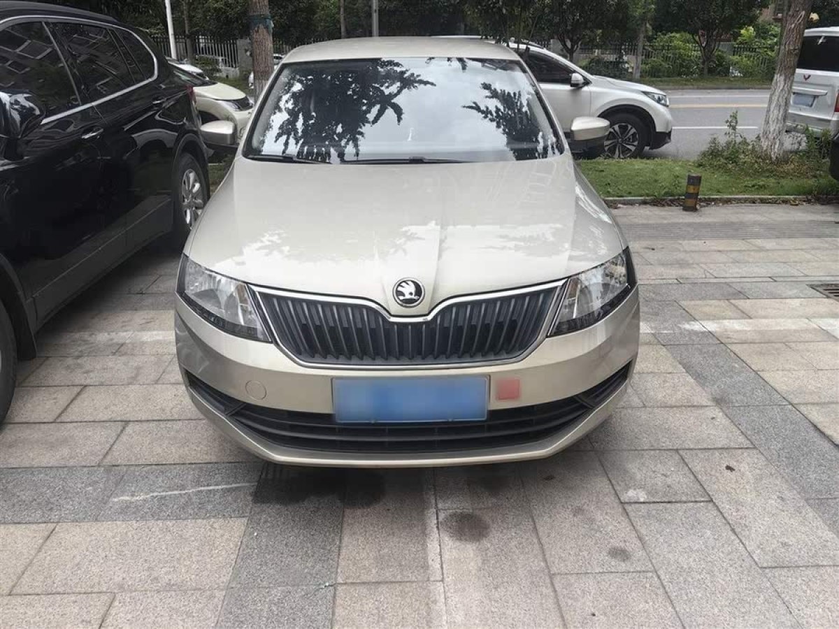 斯柯達(dá) 昕銳  2019款 改款 1.5L 自動(dòng)標(biāo)準(zhǔn)版 國(guó)V圖片