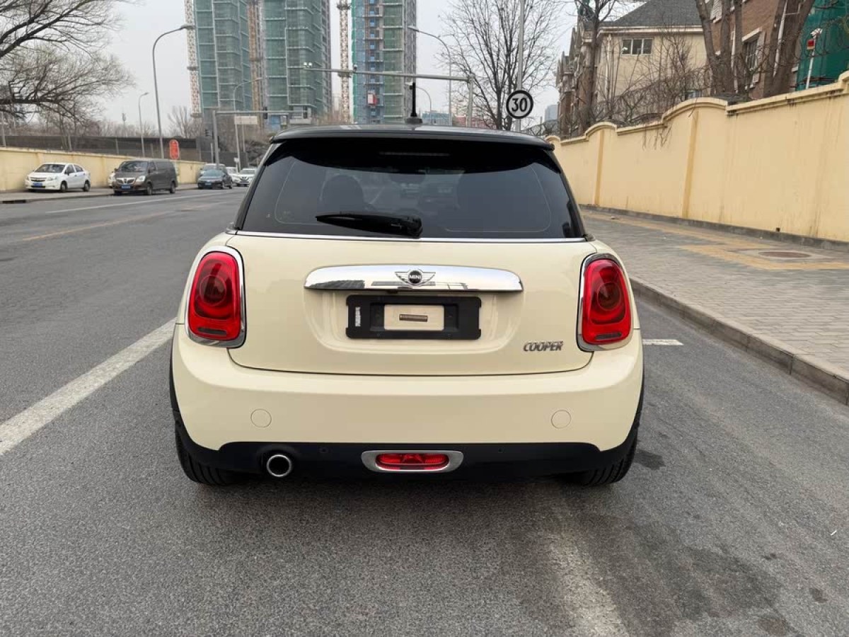 MINI MINI  2017款 1.5T COOPER 冰藍色限量版圖片