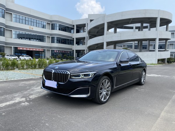 宝马 宝马7系  2019款 改款 740Li xDrive 行政型 豪华套装