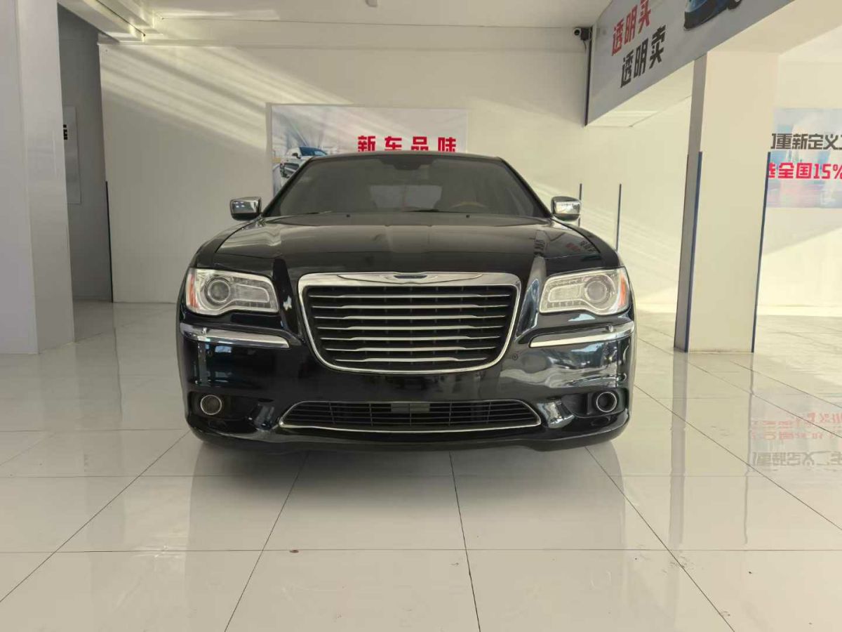 克萊斯勒 300C 圖片