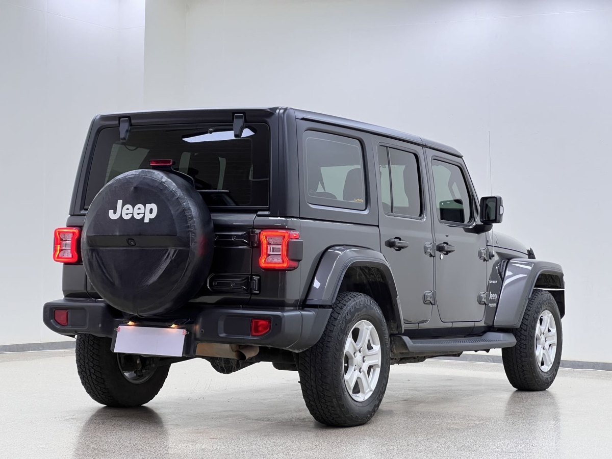 2019年9月Jeep 牧馬人  2019款 2.0T Sahara 四門版 國VI