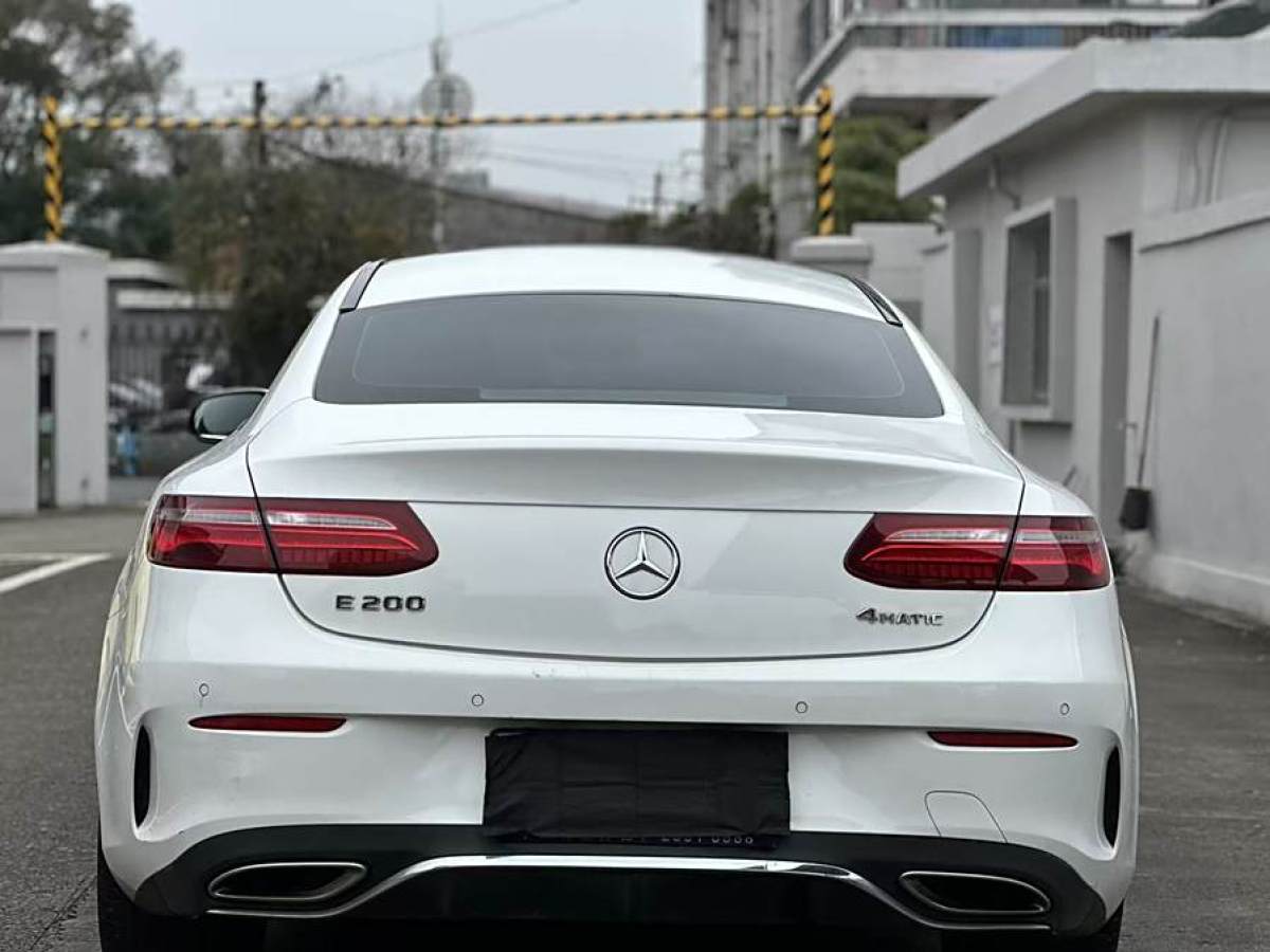 2018年8月奔馳 奔馳E級  2017款 E 200 4MATIC 轎跑車