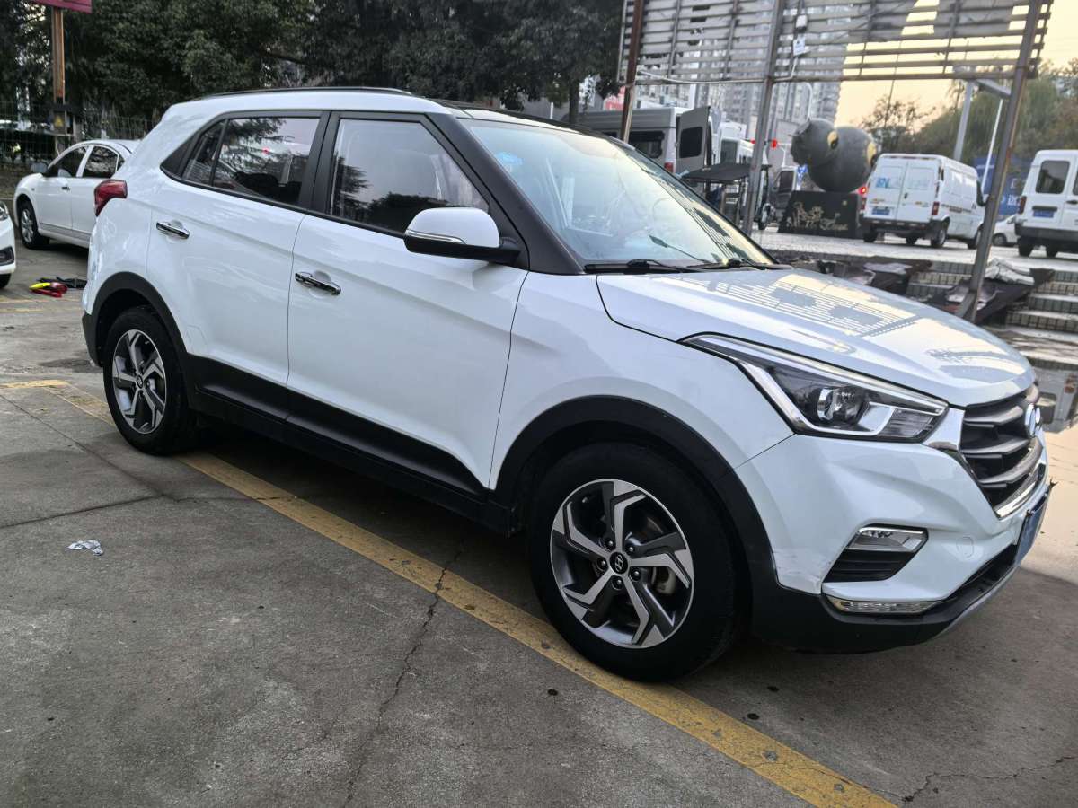 現代 ix25  2019款 1.6L 自動智能型紀念款圖片