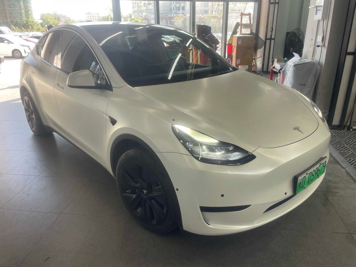 特斯拉 Model 3  2022款 后輪驅(qū)動版圖片