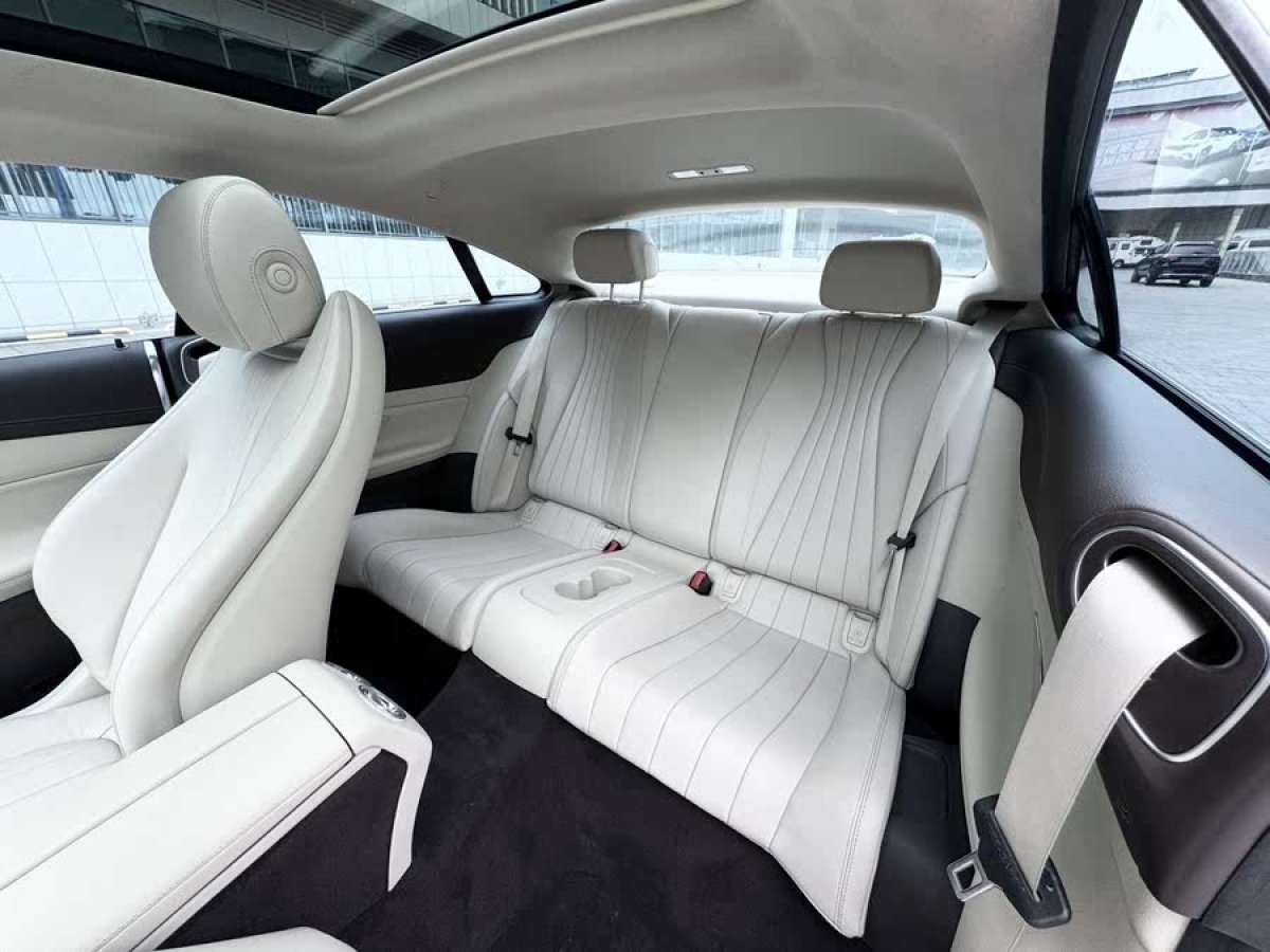 奔馳 奔馳E級  2020款 E 260 轎跑車圖片