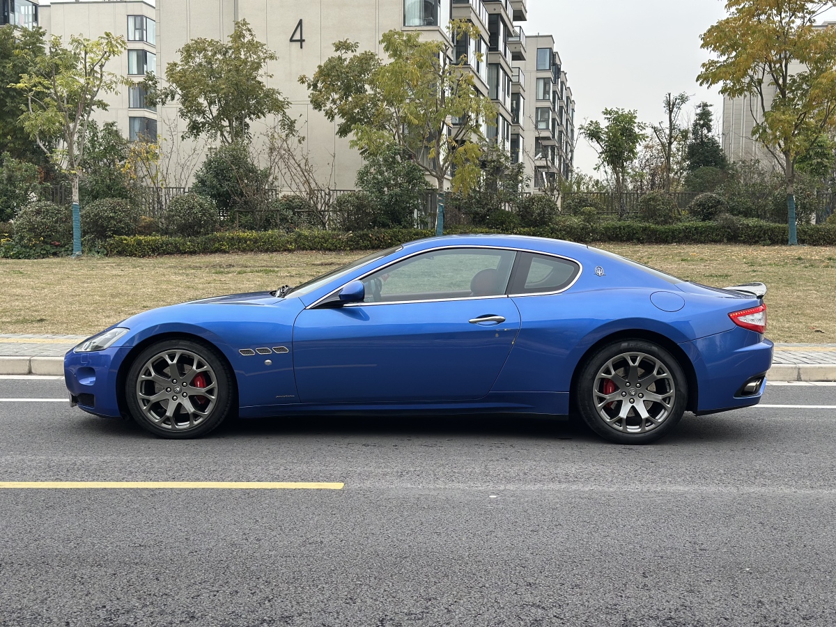 瑪莎拉蒂 GranTurismo  2007款 4.2L 標(biāo)準(zhǔn)版圖片