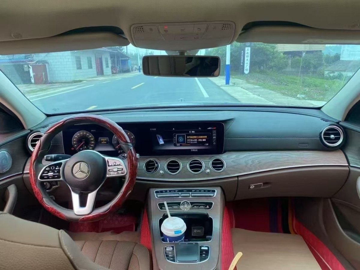 奔馳 奔馳E級  2020款 改款 E 300 L 殊享版圖片