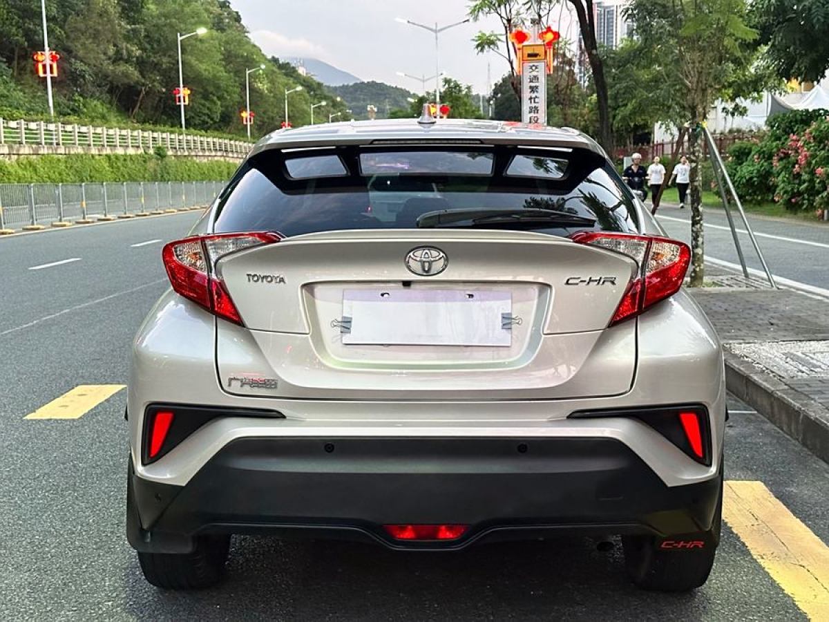 丰田 C-HR  2020款 2.0L 领先版图片