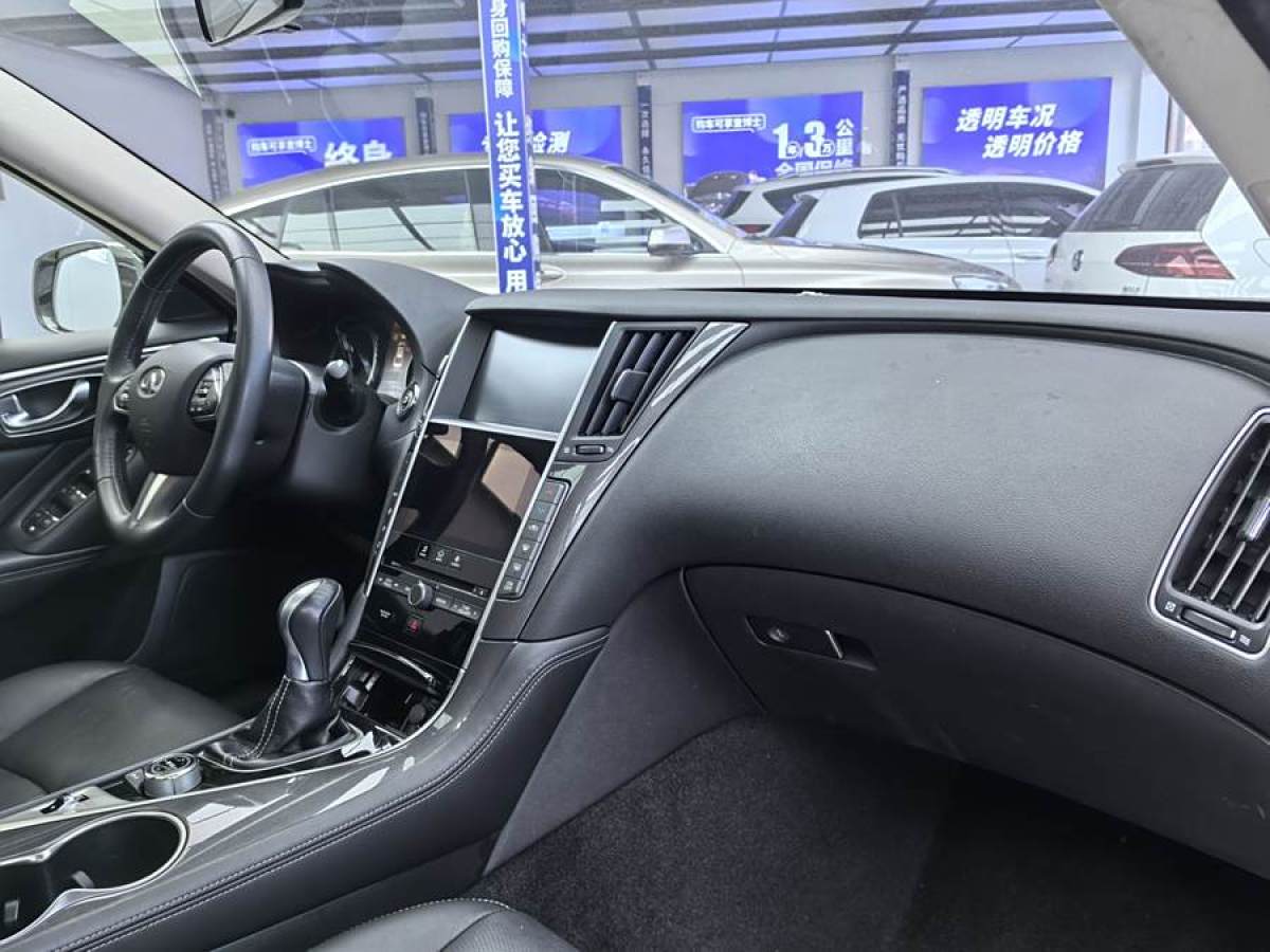 英菲尼迪 Q50  2014款 2.0T 舒適版圖片