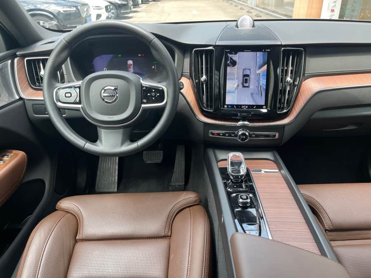 沃爾沃 XC60新能源  2024款 T8 插電混動 長續(xù)航四驅(qū)智雅豪華版圖片