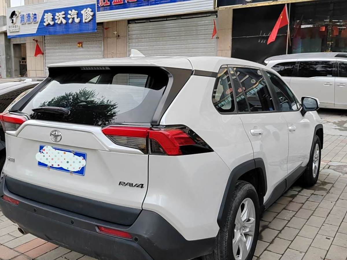 2021年8月豐田 RAV4榮放  2021款 2.0L CVT兩驅(qū)都市版