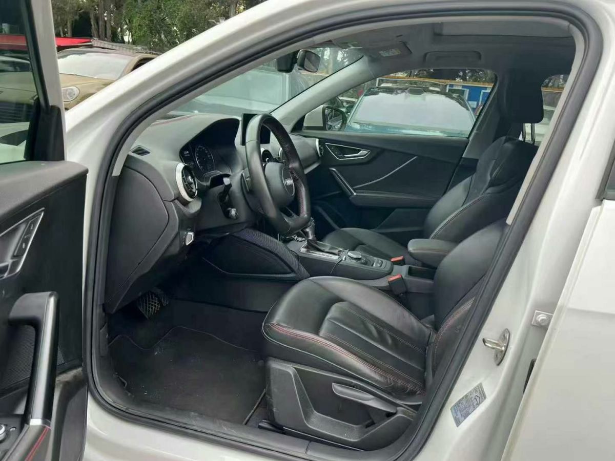 奧迪 奧迪Q2L  2022款 35 TFSI RS套件燃速型圖片