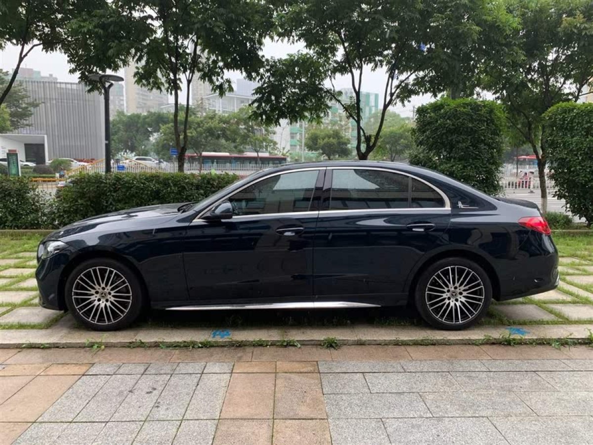 奔馳 奔馳C級(jí)  2022款 改款 C 260 L 運(yùn)動(dòng)版圖片