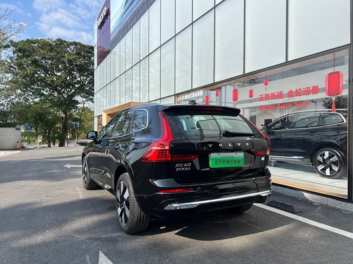 沃爾沃 XC60新能源  2024款 T8 插電混動 長續(xù)航四驅(qū)智雅豪華版圖片