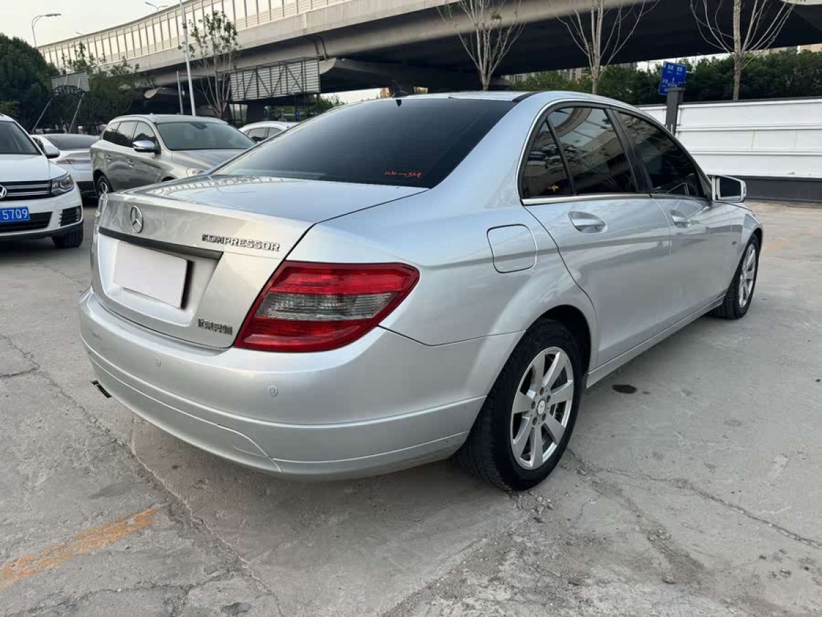 奔馳 奔馳C級(jí)  2010款 C 180K 經(jīng)典型圖片