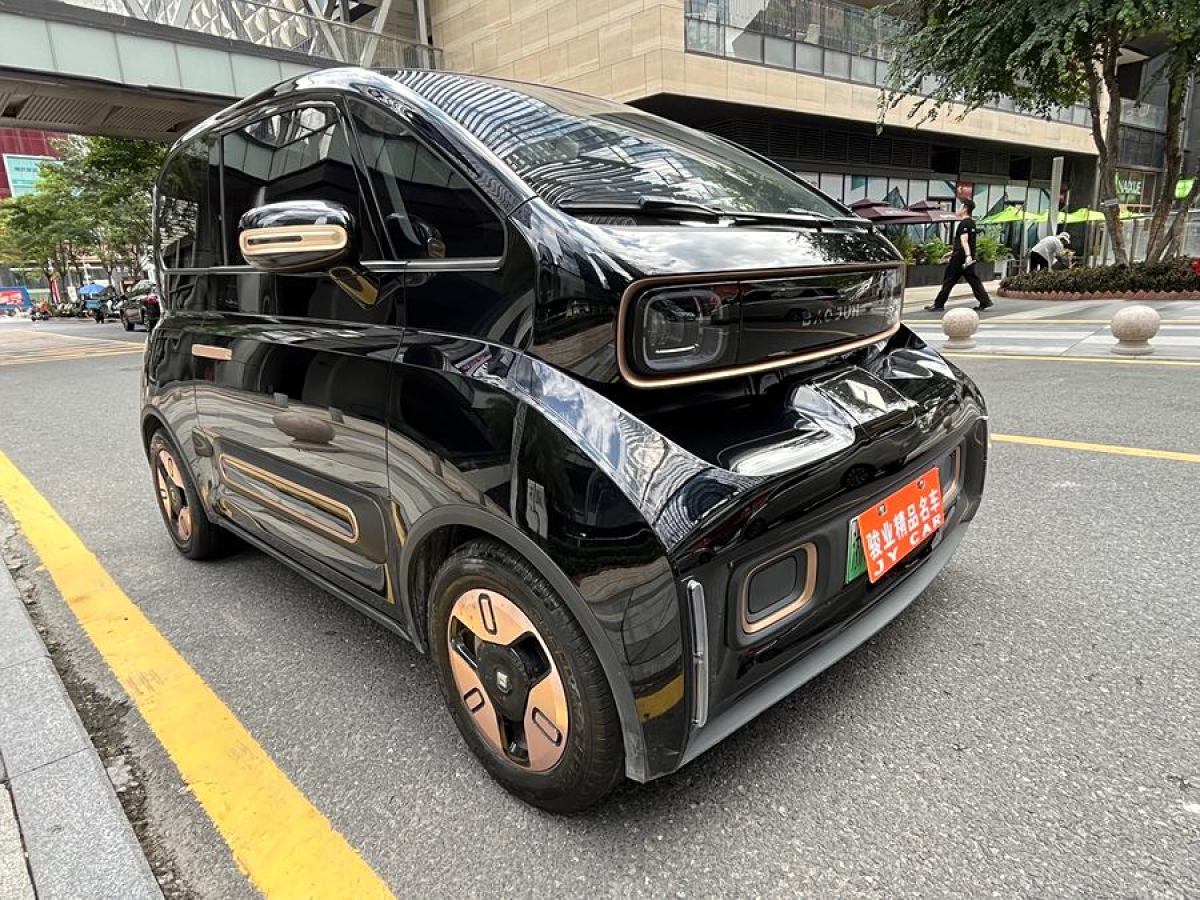 2021年11月寶駿 寶駿KiWi EV  2021款 設(shè)計(jì)師 三元鋰