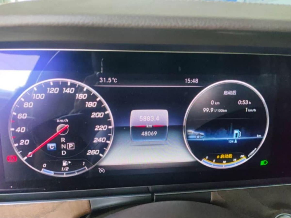 奔馳 奔馳E級  2019款 改款 E 300 L 豪華型圖片