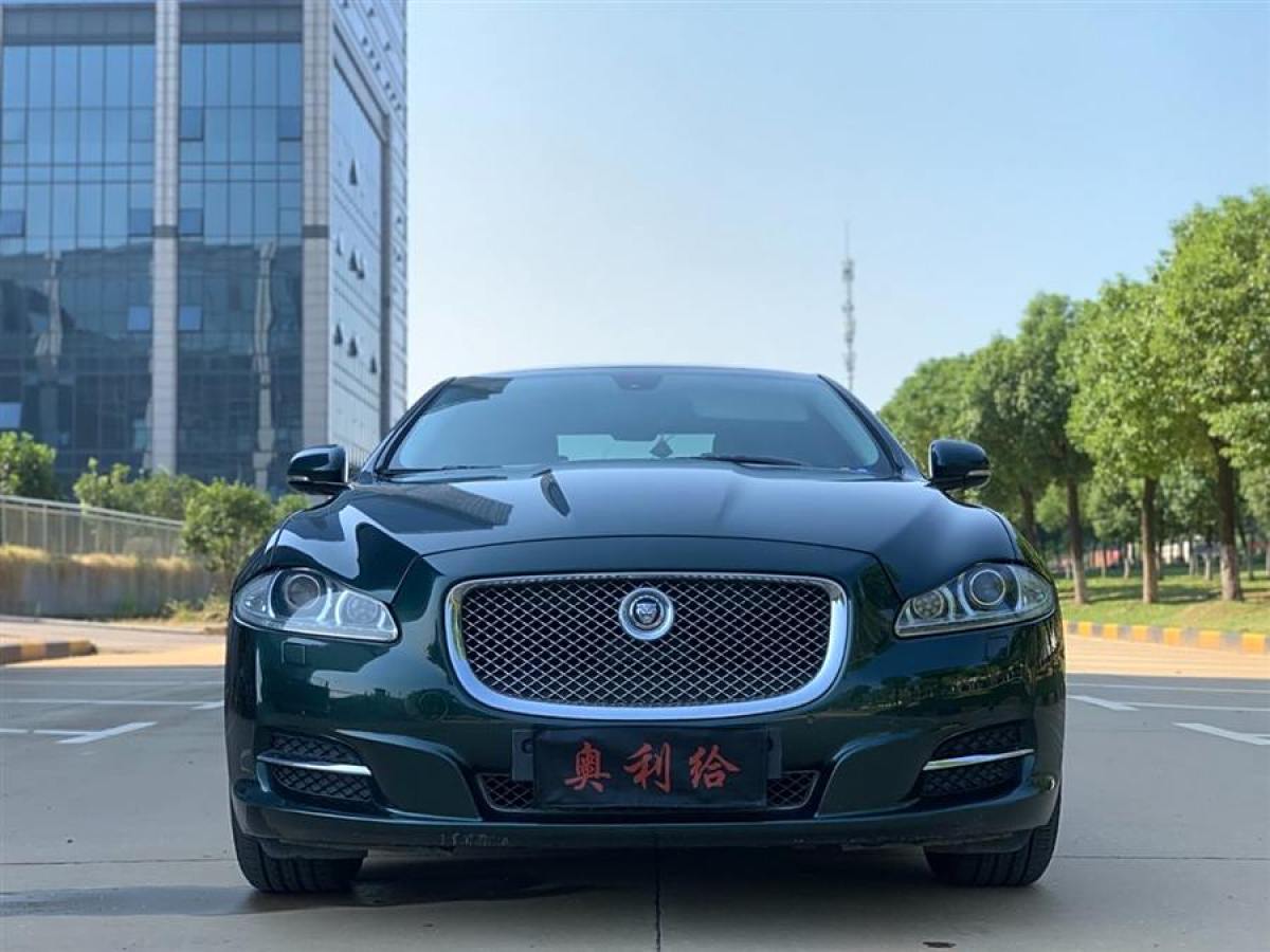 捷豹 XJ  2012款 XJL 3.0 旗艦商務(wù)版圖片