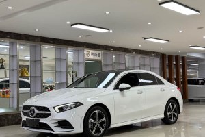 奔馳A級 奔馳 改款三 A 200 L 運動轎車時尚型