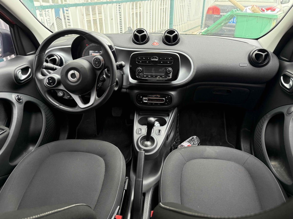 smart forfour  2016款 1.0L 52千瓦激情版圖片