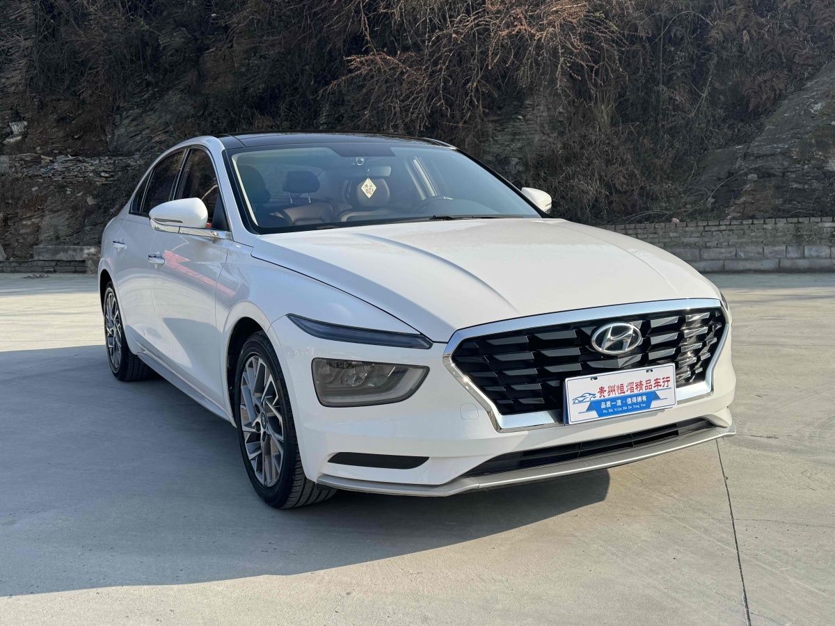 現(xiàn)代 名圖  2021款 1.8L CVT精英版GLX圖片
