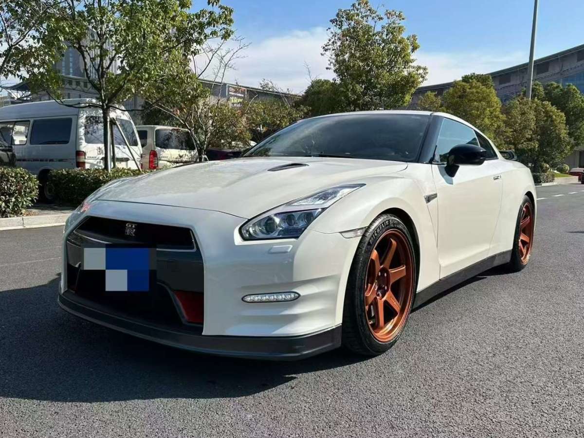 日產 GT-R  2015款 3.8T 豪華棕紅內飾版圖片