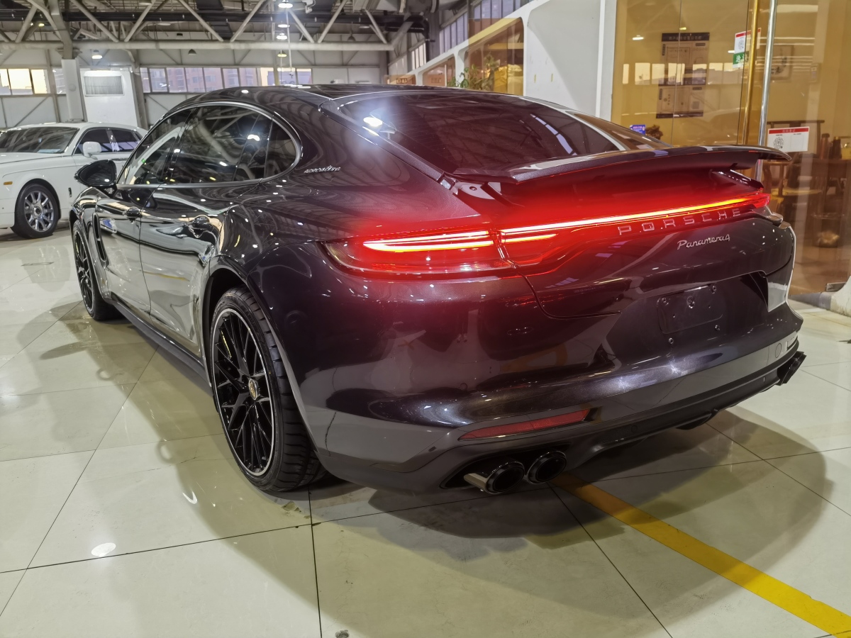 保時(shí)捷 Panamera  2021款 Panamera 4 行政加長(zhǎng)版 2.9T圖片