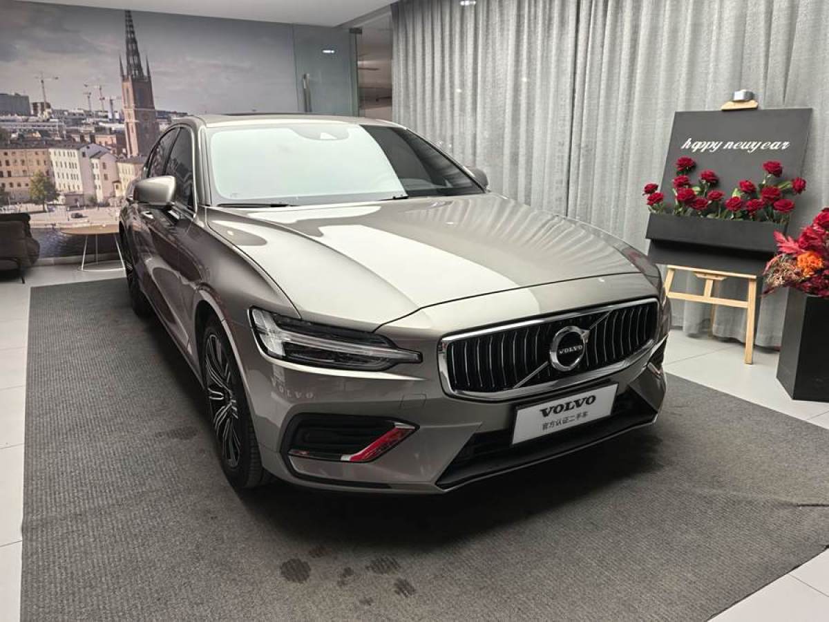 沃爾沃 S60L  2020款 T4 智遠(yuǎn)豪華版圖片