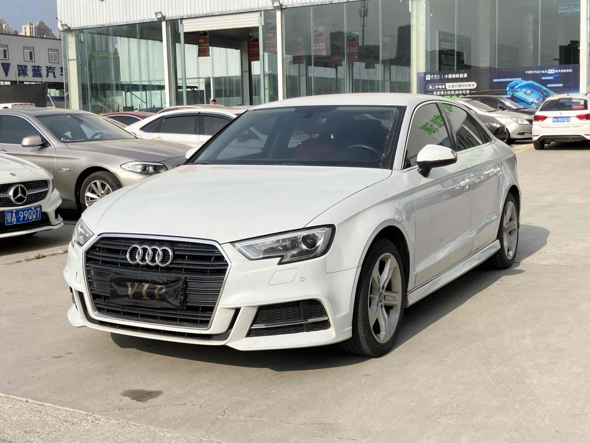 奧迪 奧迪A3  2018款 30周年年型 Limousine 35 TFSI 時尚型圖片