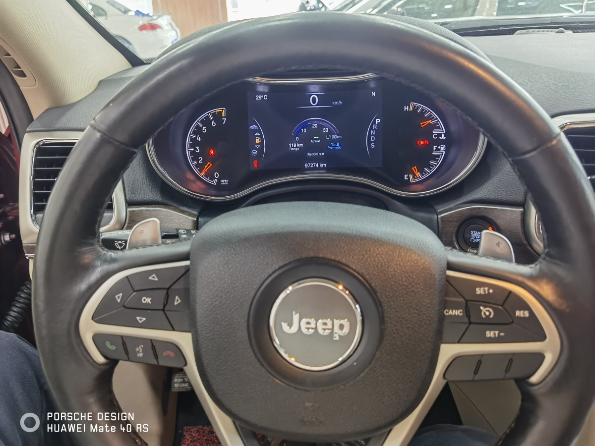 Jeep 大切诺基  2019款 3.6L 高性能四驱版图片