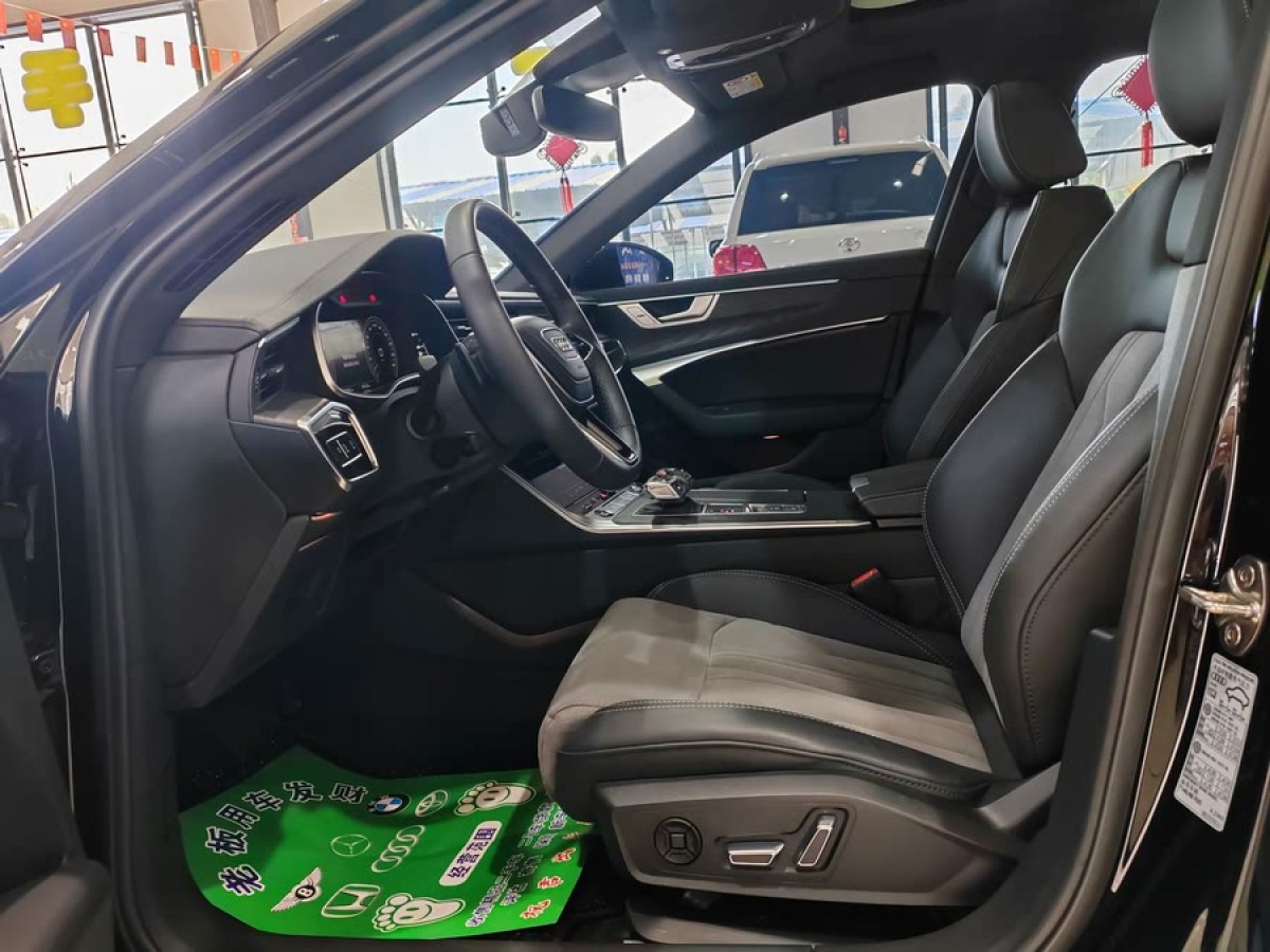 奧迪 奧迪A6L  2023款 改款 45 TFSI quattro 臻選動(dòng)感型圖片