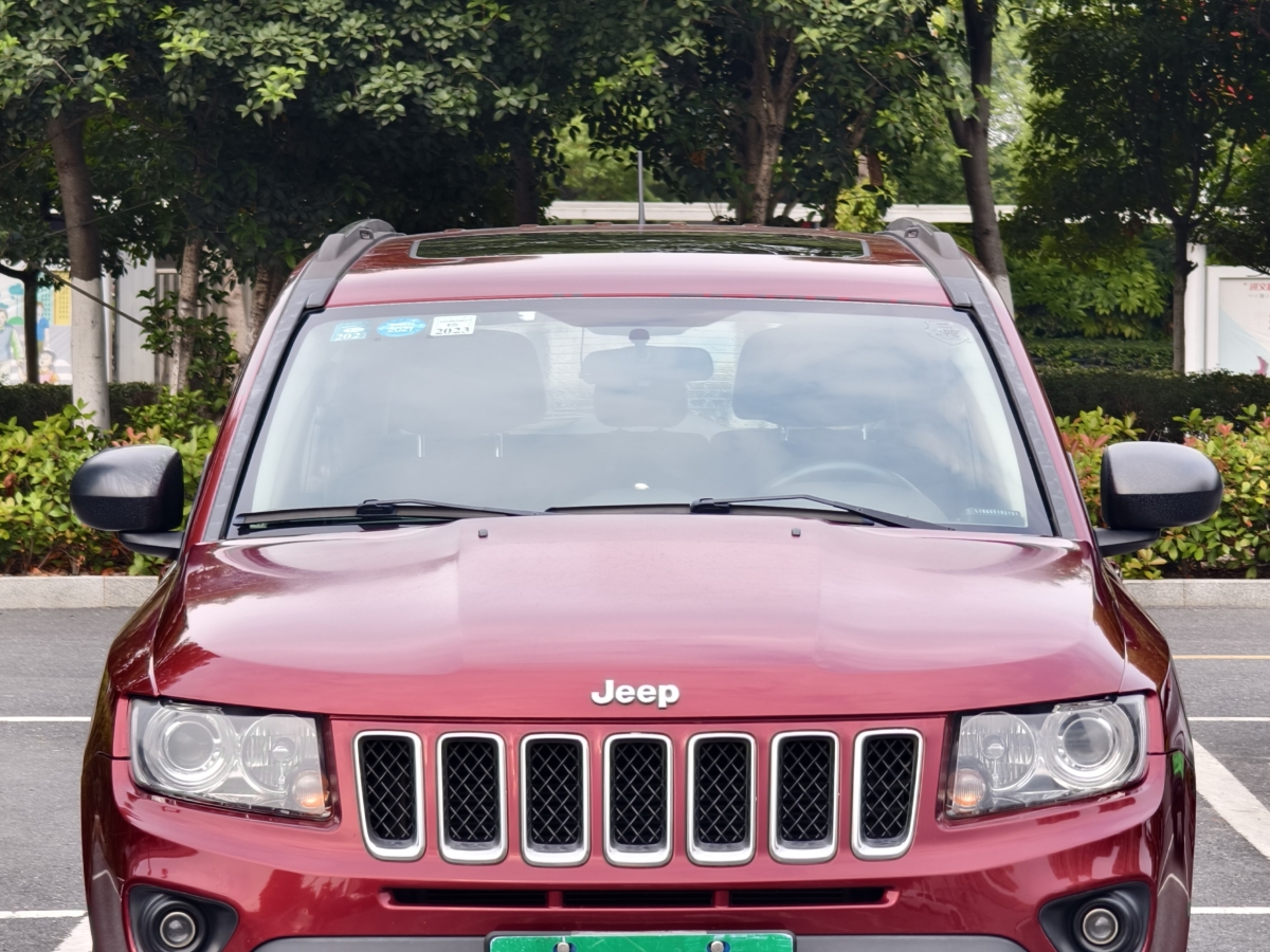 Jeep 指南者  2015款 2.0L 兩驅(qū)運動版圖片