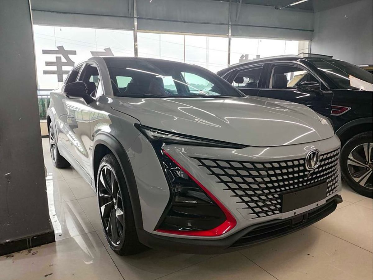 長(zhǎng)安 UNI-T  2020款 1.5T 尊貴型圖片