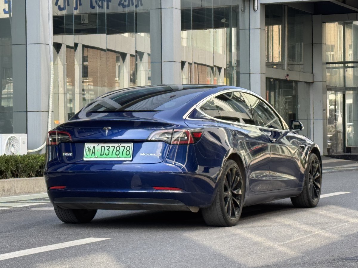 特斯拉 Model 3  2019款 標準續(xù)航后驅(qū)升級版圖片