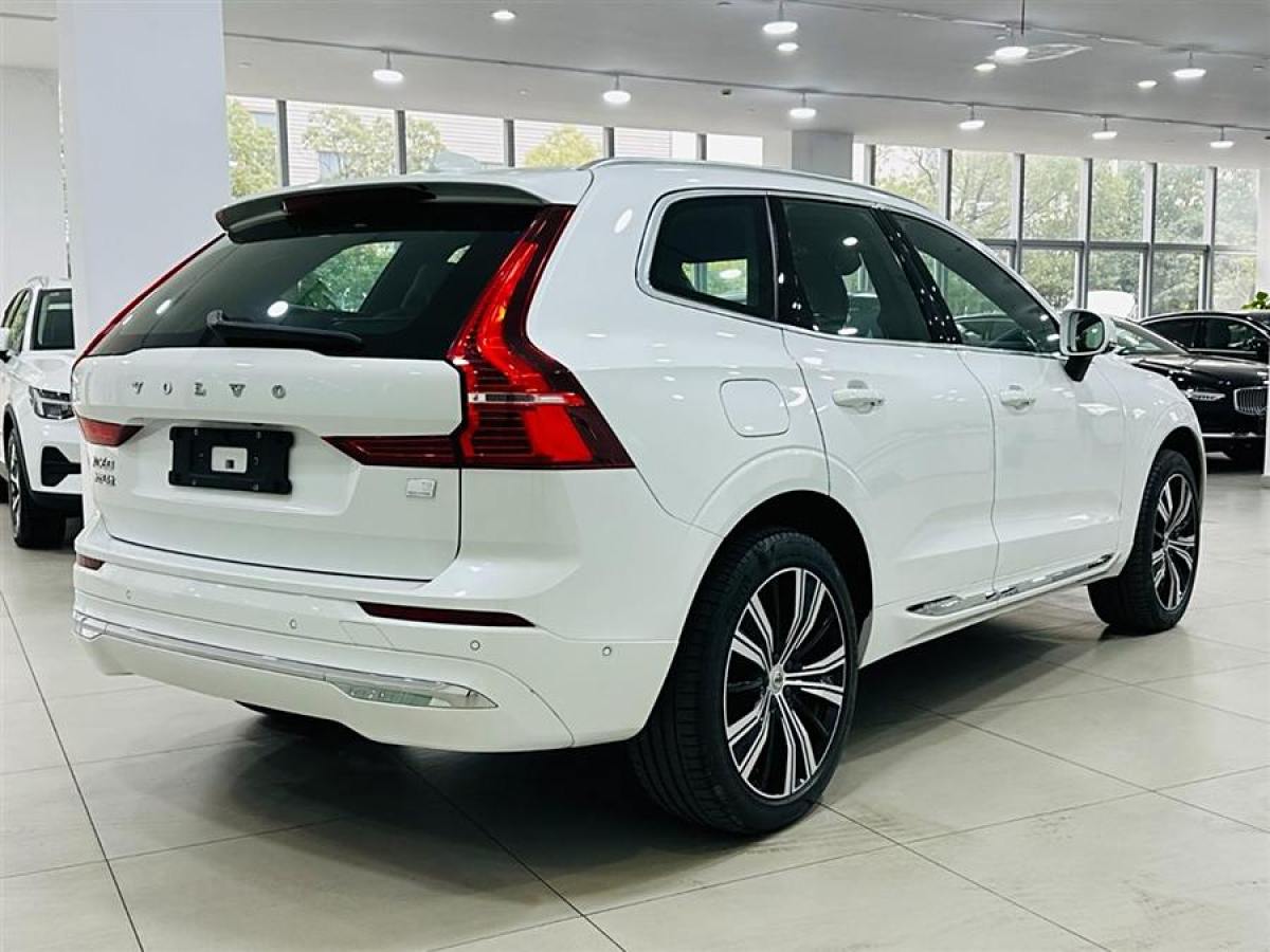 沃爾沃 XC60新能源  2025款 插電式混動 長續(xù)航四驅(qū)智遠豪華版圖片