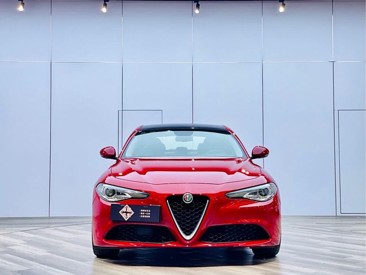 阿爾法·羅密歐 Giulia  2017款 2.0T 280HP 豪華版圖片